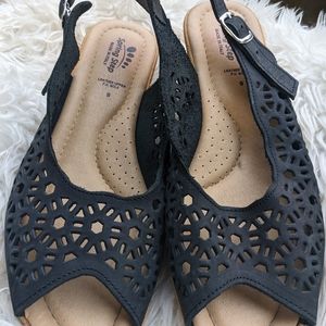 NWOT Spring Step Black Leather Sandals Size 9